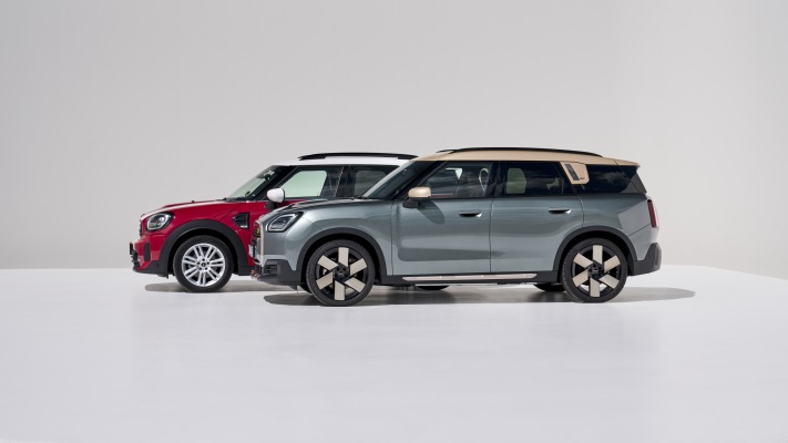 MINI Countryman SE ALL4 2024. Desktop wallpaper