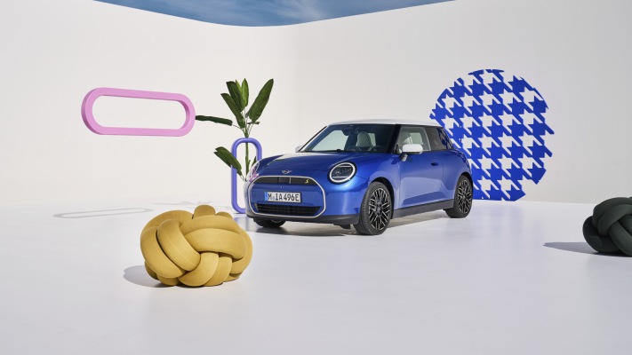 MINI Cooper SE 2024. Desktop wallpaper