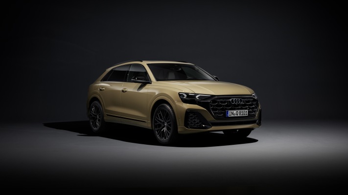 Audi Q8 TFSI 2024. Desktop wallpaper