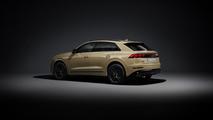 Audi Q8 TFSI 2024. Desktop wallpaper