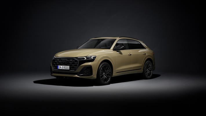 Audi Q8 TFSI 2024. Desktop wallpaper