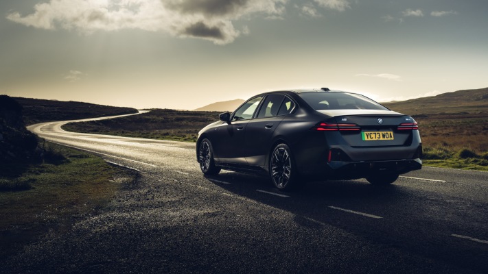 BMW i5 M60 xDrive UK Version 2024. Desktop wallpaper