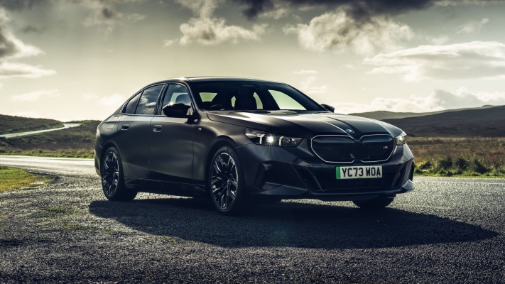 BMW i5 M60 xDrive UK Version 2024. Desktop wallpaper