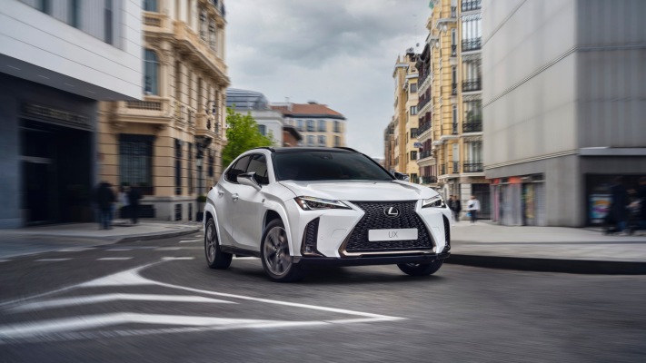 Lexus UX 300h F Sport 2025. Desktop wallpaper
