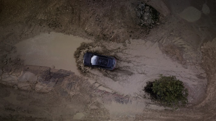 Audi Q8 e-tron Dakar Edition 2024. Desktop wallpaper