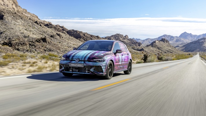 Volkswagen Golf VIII GTI 2024. Desktop wallpaper