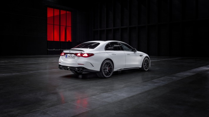 Mercedes-AMG E 53 Hybrid 4MATIC+ 2025. Desktop wallpaper