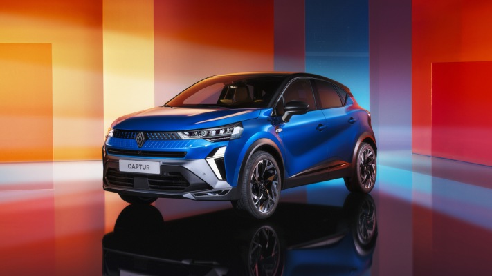 Renault Captur E-Tech Hybrid Esprit Alpine 2025. Desktop wallpaper