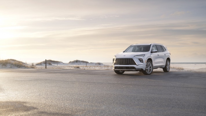Buick Enclave Avenir 2025. Desktop wallpaper