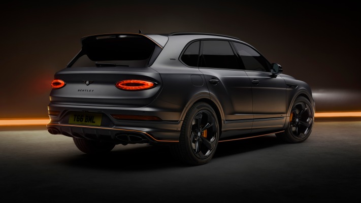 Bentley Bentayga S Black Edition 2024. Desktop wallpaper