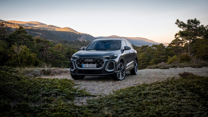 Audi Q5 2025. Desktop wallpaper