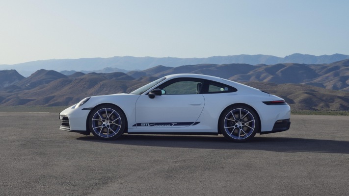 Porsche 911 Carrera T 2025. Desktop wallpaper