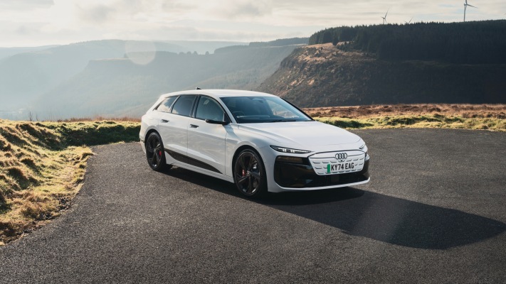 Audi S6 Avant e-tron Edition 1 UK Version 2025. Desktop wallpaper