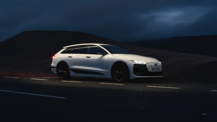 Audi S6 Avant e-tron Edition 1 UK Version 2025. Desktop wallpaper