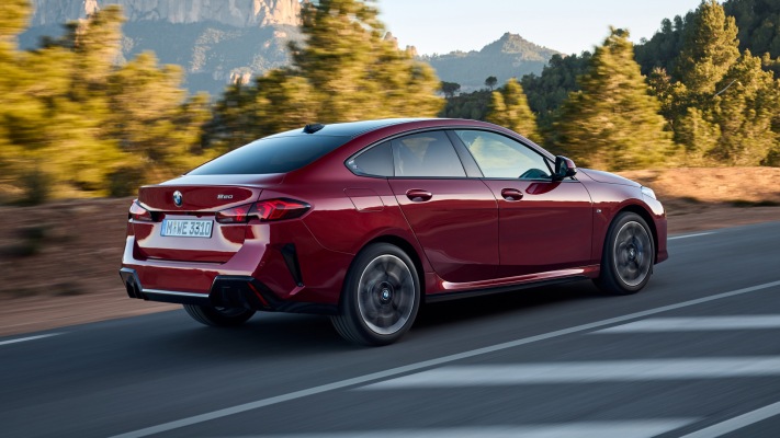 BMW 220 Gran Coupé 2025. Desktop wallpaper