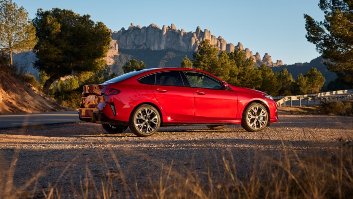 BMW 220 Gran Coupé 2025. Desktop wallpaper
