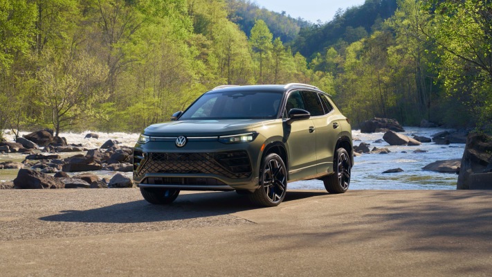 Volkswagen Tiguan SEL R-Line Turbo 2026. Desktop wallpaper
