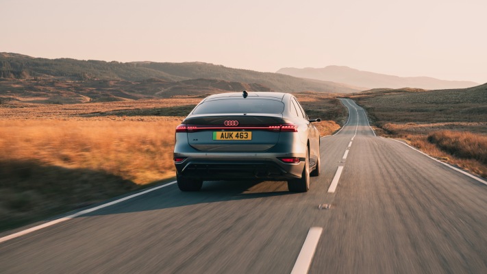 Audi A6 Sportback e-tron Performance UK Version 2025. Desktop wallpaper