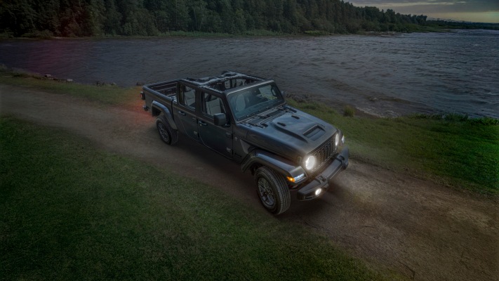 Jeep Gladiator Dark Sky 2025. Desktop wallpaper