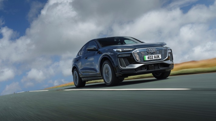 Audi Q6 Sportback e-tron S-line UK Version 2025. Desktop wallpaper
