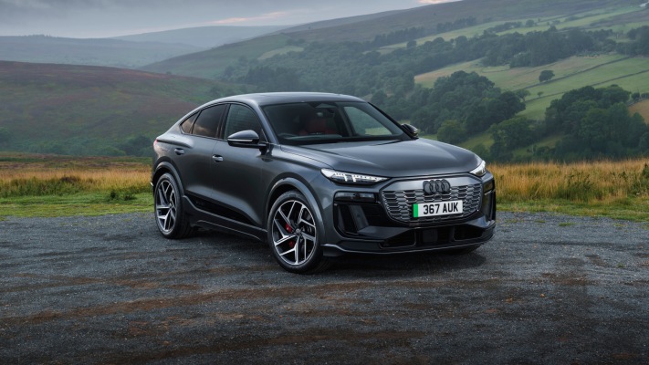 Audi SQ6 Sportback e-tron Edition 1 UK Version 2025. Desktop wallpaper