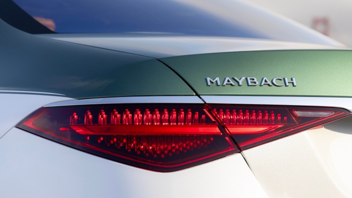 Mercedes-Maybach S 680 Edition Emerald Isle 2026. Desktop wallpaper