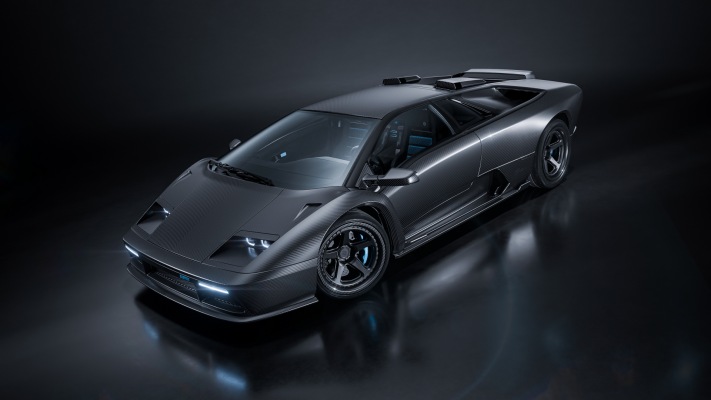 Eccentrica V12 Pacchetto Titano 2025. Desktop wallpaper