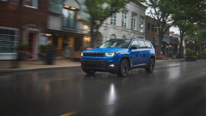 Jeep Cherokee Overland 2026. Desktop wallpaper