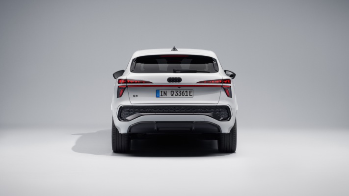 Audi Q3 Sportback e-hybrid 2026. Desktop wallpaper