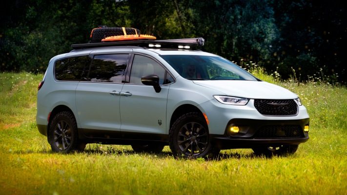 Chrysler Pacifica Grizzly Peak Concept 2025. Desktop wallpaper