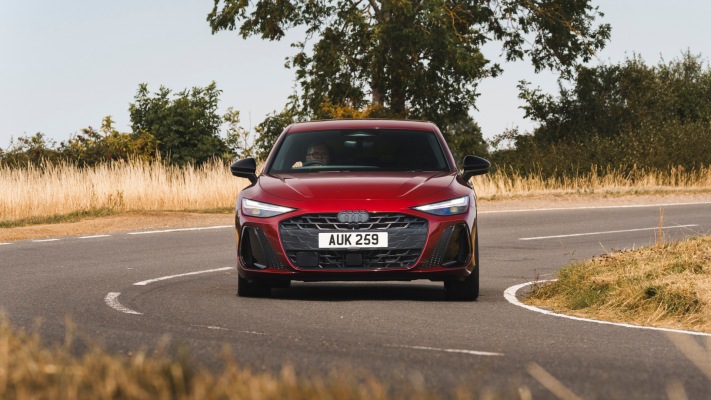 Audi A6 Launch Edition e-hybrid quattro UK Version 2026. Desktop wallpaper