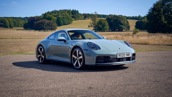 Porsche 911 Carrera S UK Version 2025. Desktop wallpaper