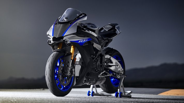 Yamaha YZF R1M 2018. Desktop wallpaper