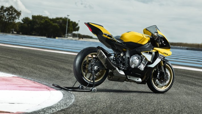 Motorbikes. Desktop wallpaper
