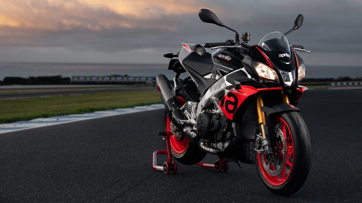 Aprilia Tuono V4 1100 Factory 2019. Desktop wallpaper