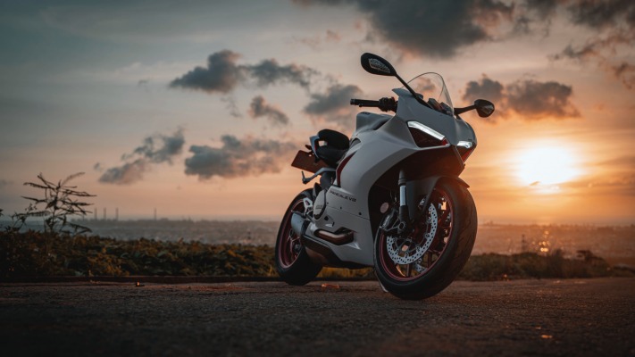 Motorbikes. Desktop wallpaper
