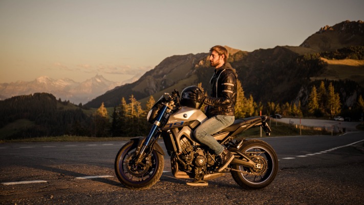 Motorbikes. Desktop wallpaper