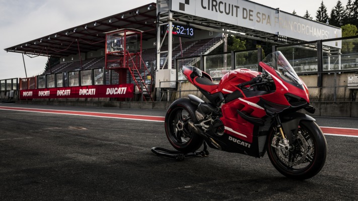 Ducati Superleggera V4. Desktop wallpaper