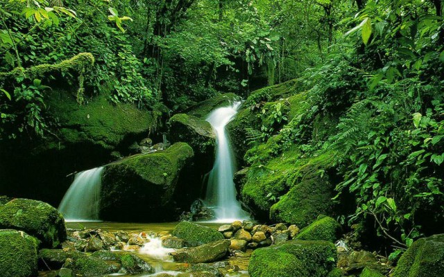 Waterfalls. Desktop wallpaper