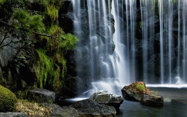 Waterfalls. Desktop wallpaper