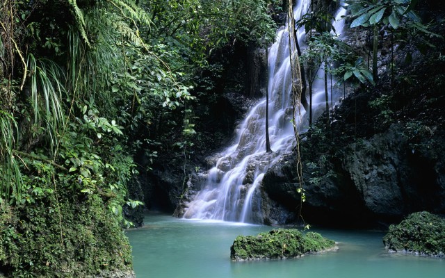 Waterfalls. Desktop wallpaper