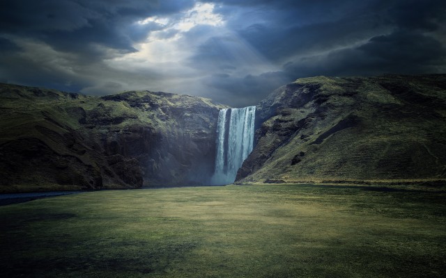 Waterfalls. Desktop wallpaper