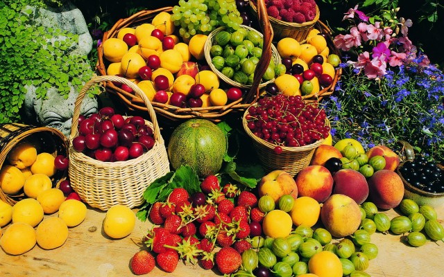 Fruits. Desktop wallpaper