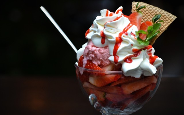 Sweets. Desktop wallpaper