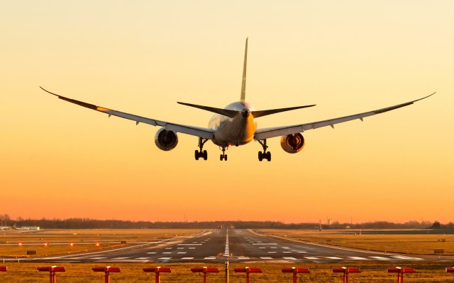 Airplanes. Desktop wallpaper