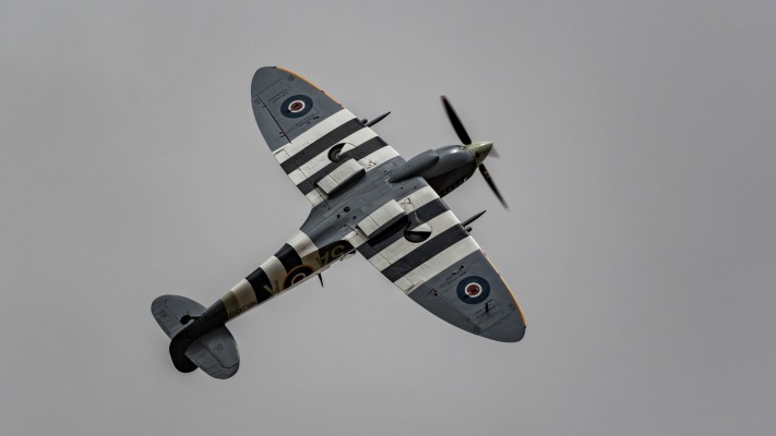 Spitfire. Desktop wallpaper