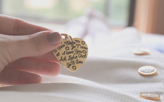 Love. Desktop wallpaper
