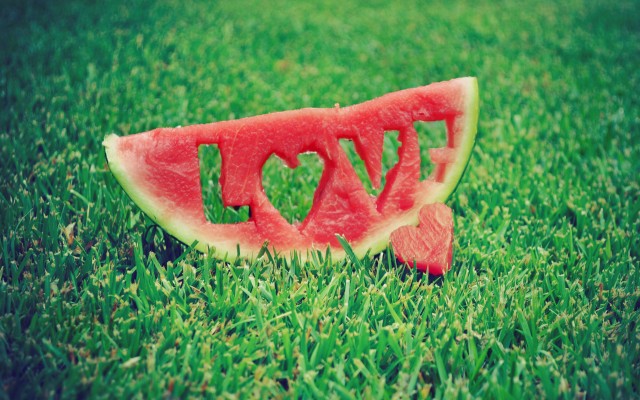 Love. Desktop wallpaper