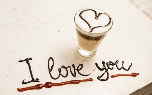 Love. Desktop wallpaper