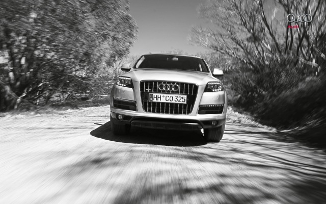 Audi Q7 2013. Desktop wallpaper